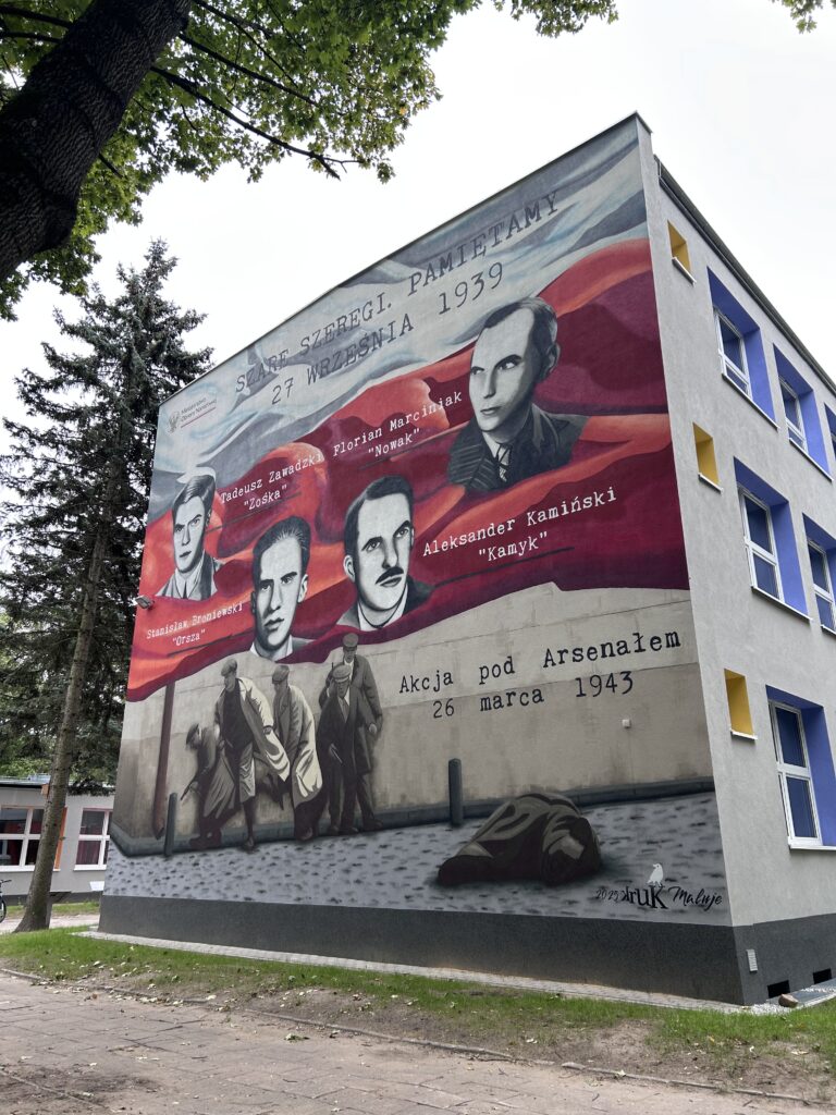 Na tym zdjęciu widzimy końcowy efekt muralu